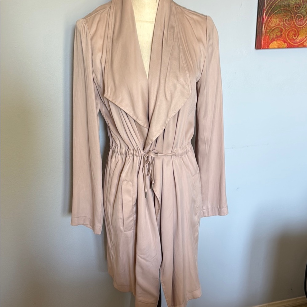Stylish Beige Lightweight Trench Coat